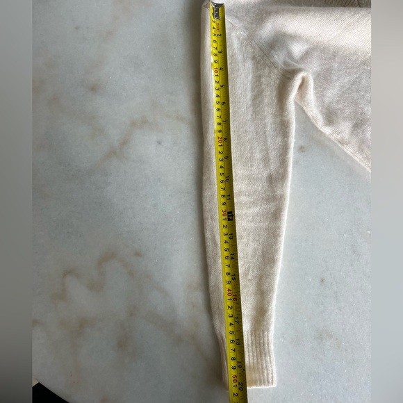 Joie 100% Cashmere Sweater Cream Off White V Neck Classic Preppy Cardigan - Picture 9 of 10